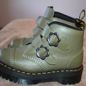 Dr. Martens Devon Flower Platform Boots Khaki Green